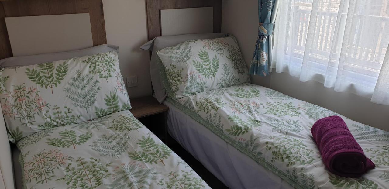 Lakeside Cotswold Holiday Home Cirencester Ngoại thất bức ảnh