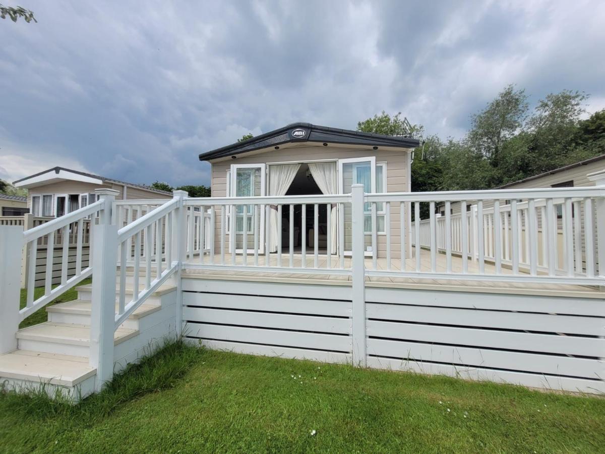 Lakeside Cotswold Holiday Home Cirencester Ngoại thất bức ảnh