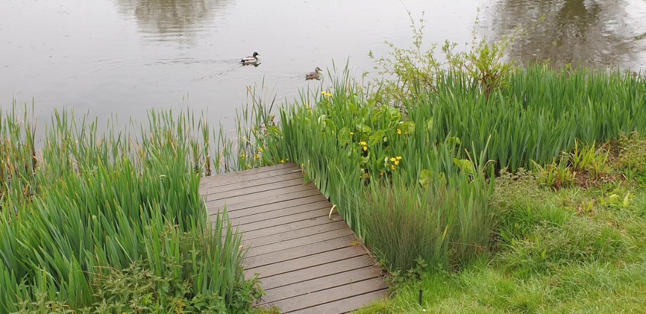 Lakeside Cotswold Holiday Home Cirencester Ngoại thất bức ảnh