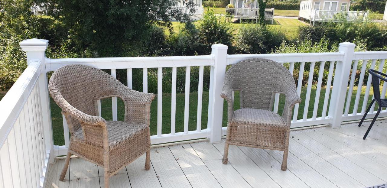 Lakeside Cotswold Holiday Home Cirencester Ngoại thất bức ảnh