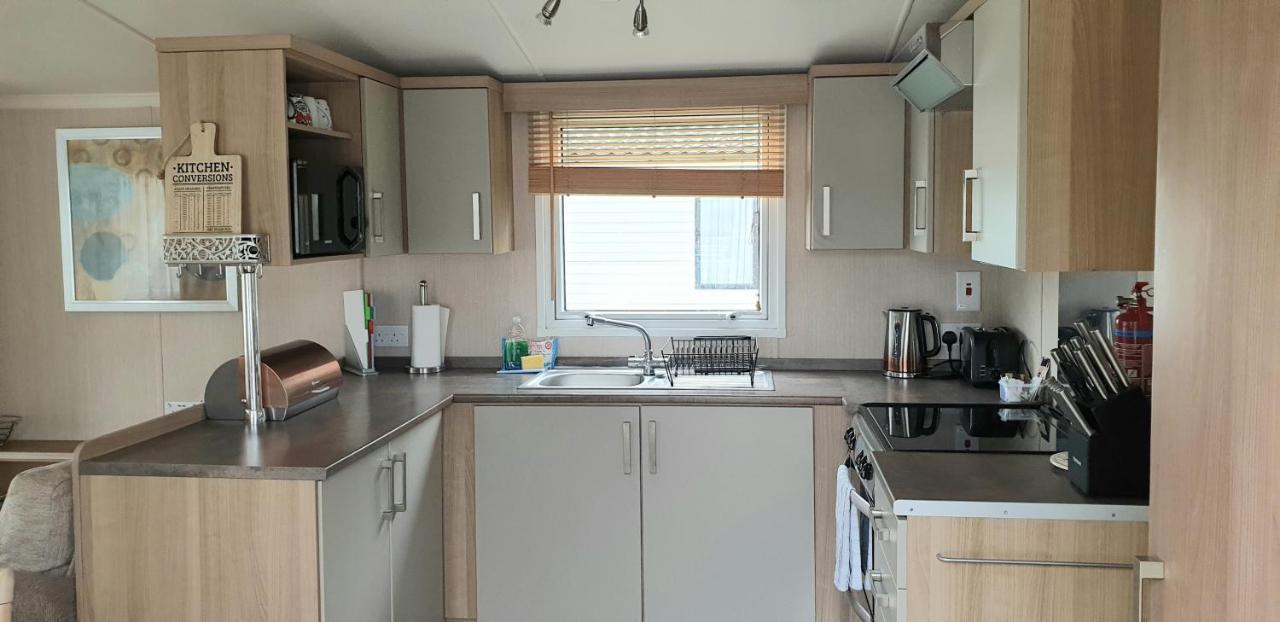 Lakeside Cotswold Holiday Home Cirencester Ngoại thất bức ảnh