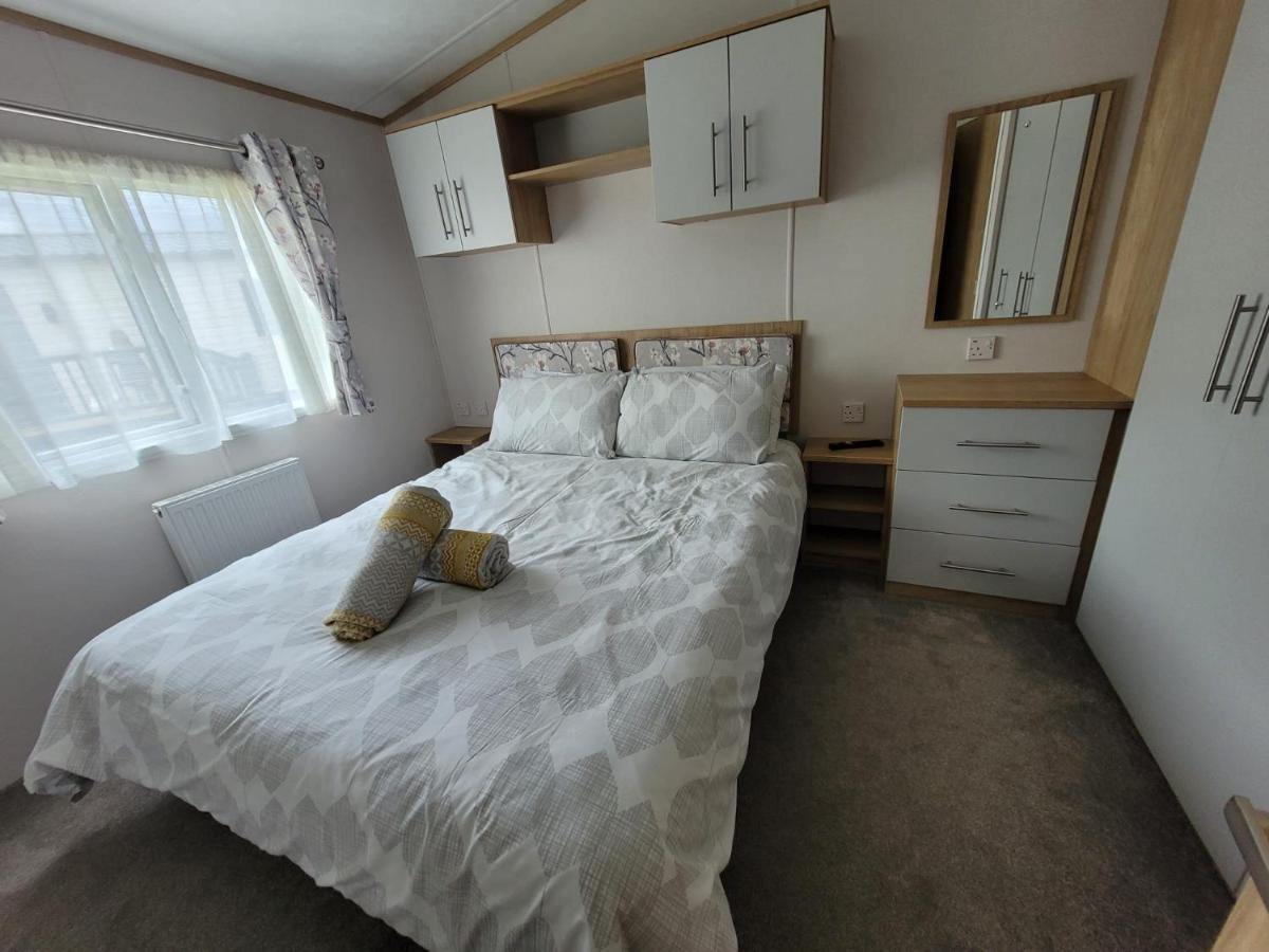 Lakeside Cotswold Holiday Home Cirencester Ngoại thất bức ảnh