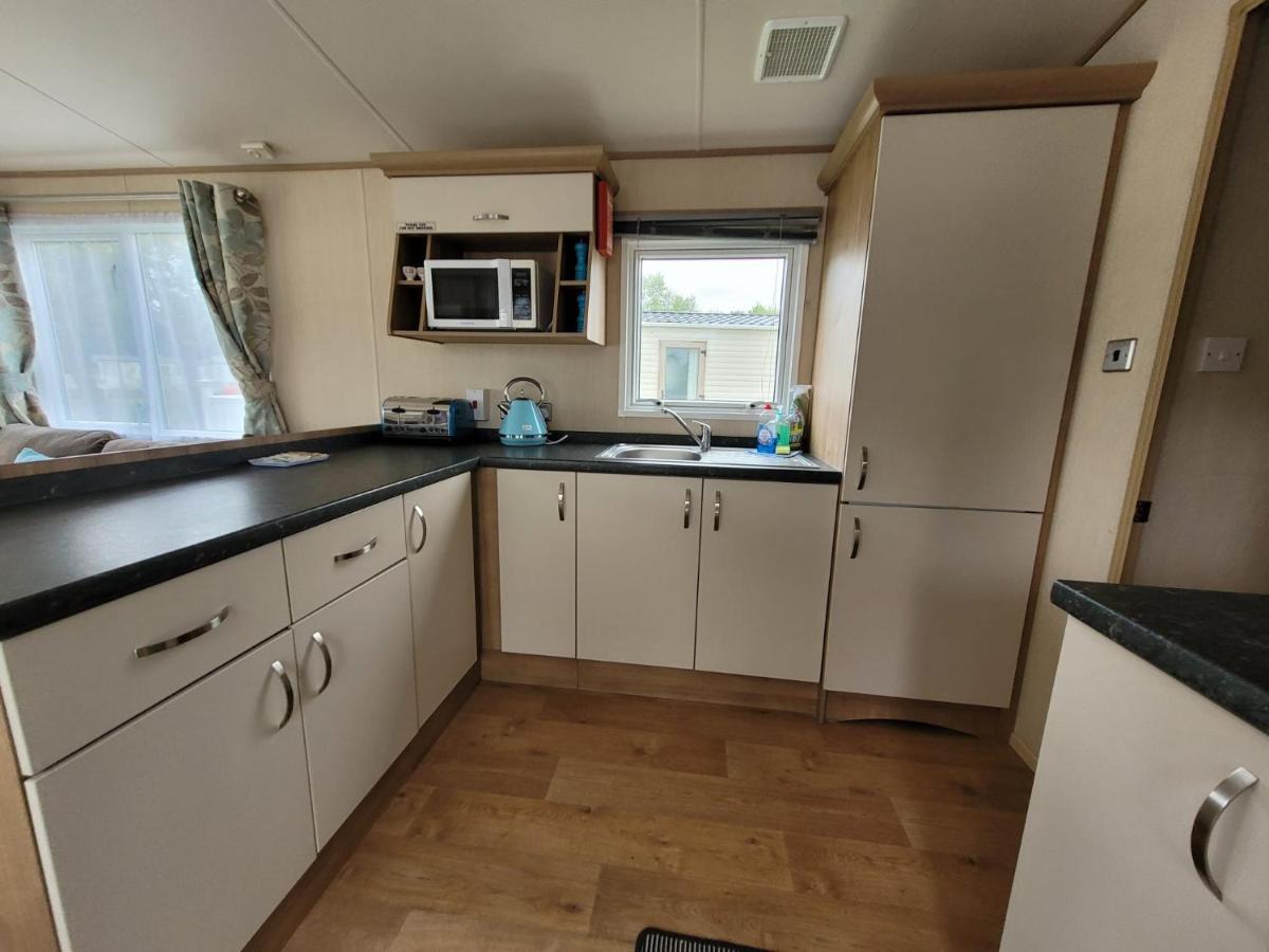 Lakeside Cotswold Holiday Home Cirencester Ngoại thất bức ảnh