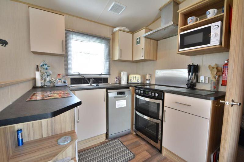 Lakeside Cotswold Holiday Home Cirencester Ngoại thất bức ảnh