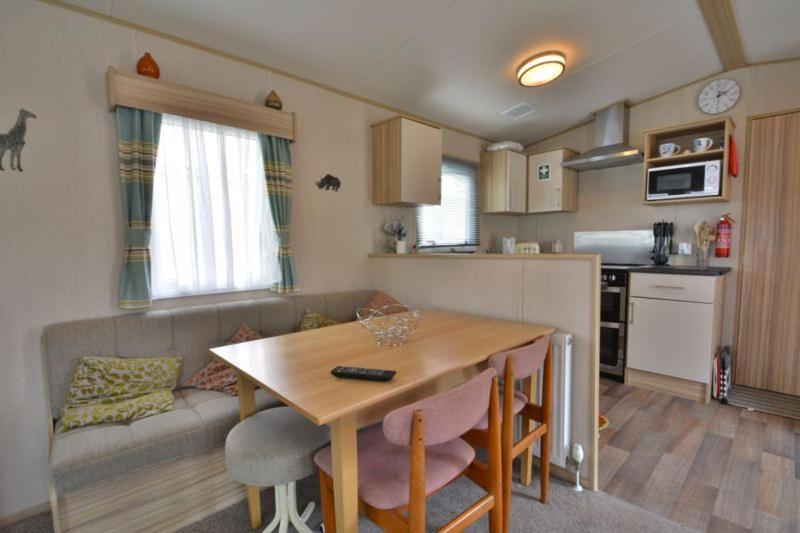 Lakeside Cotswold Holiday Home Cirencester Ngoại thất bức ảnh