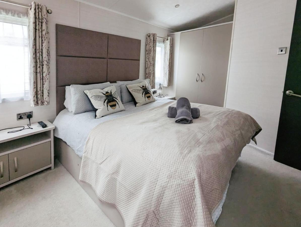 Lakeside Cotswold Holiday Home Cirencester Ngoại thất bức ảnh