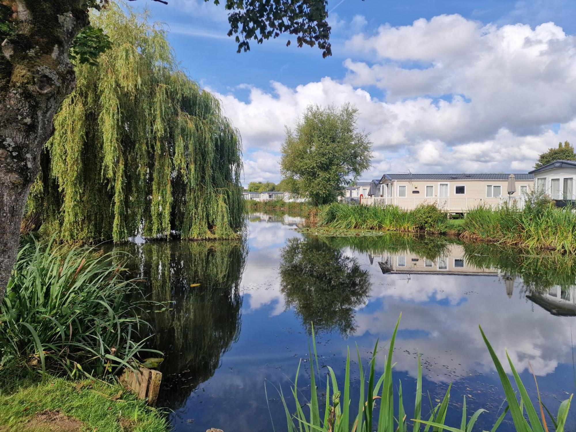 Lakeside Cotswold Holiday Home Cirencester Ngoại thất bức ảnh