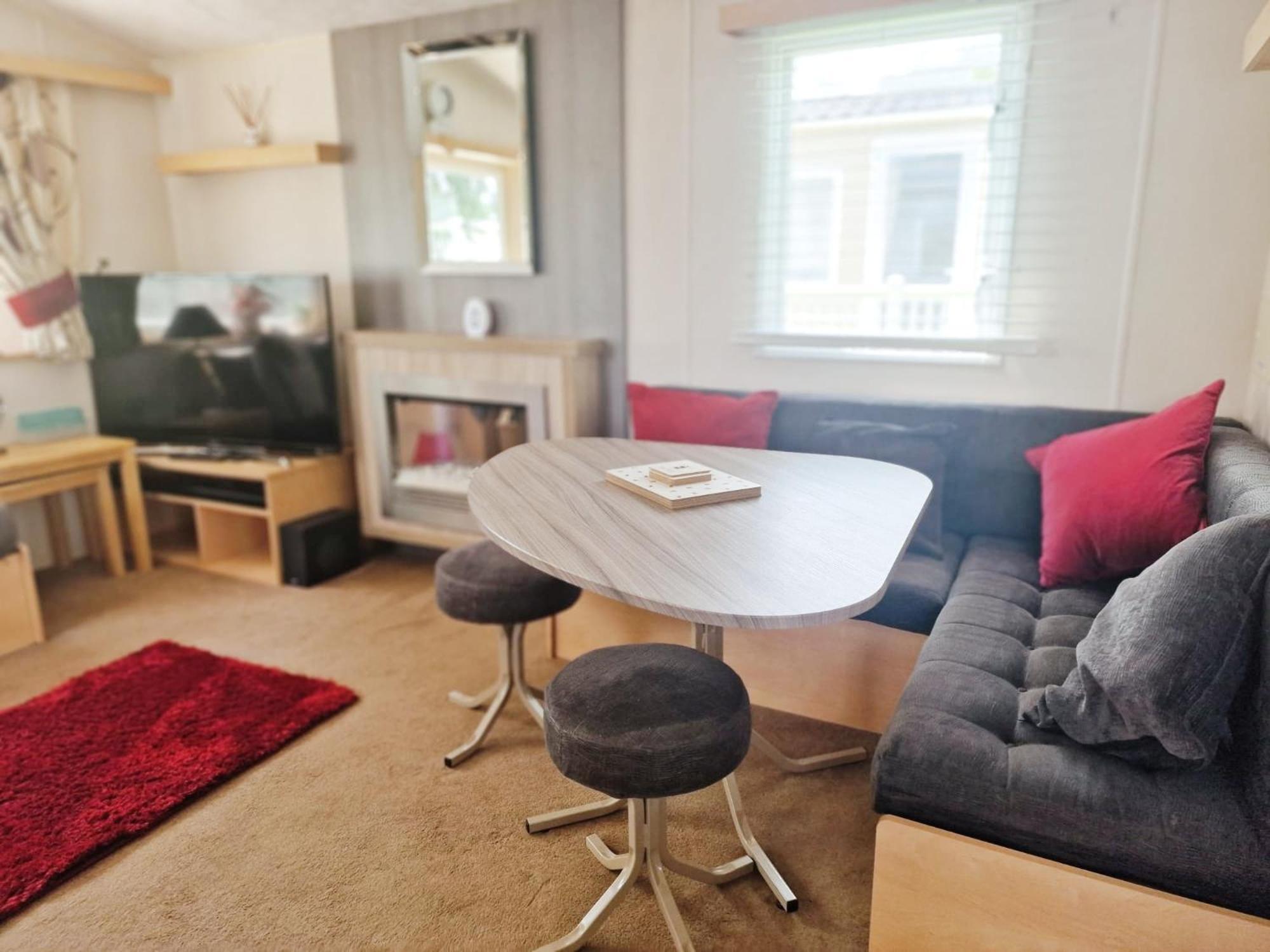 Lakeside Cotswold Holiday Home Cirencester Ngoại thất bức ảnh