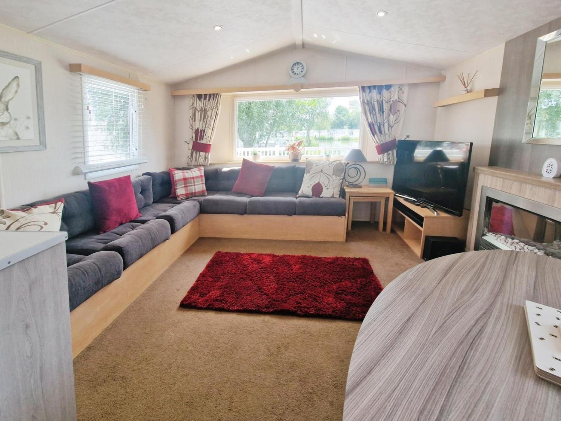 Lakeside Cotswold Holiday Home Cirencester Ngoại thất bức ảnh