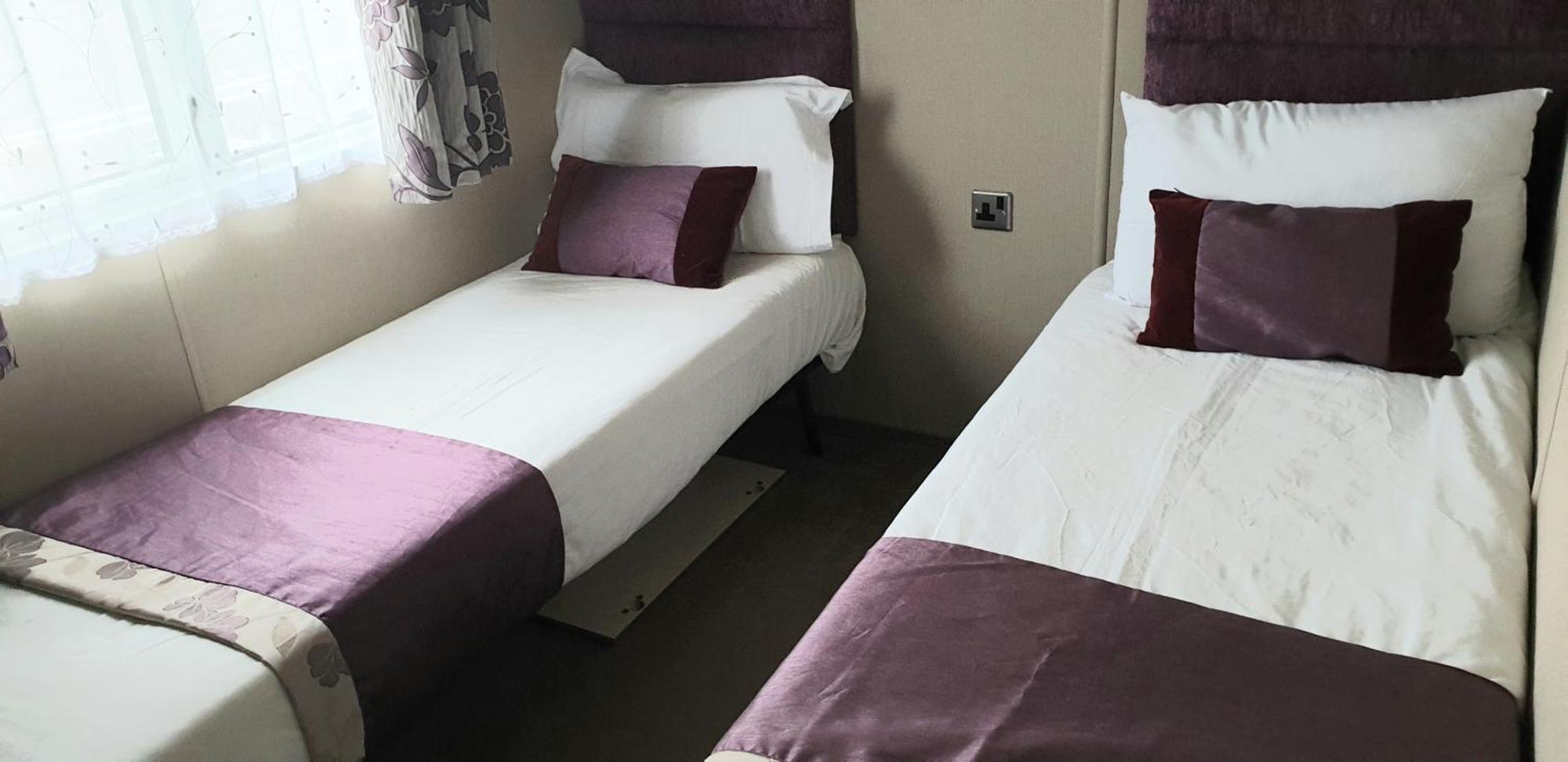 Lakeside Cotswold Holiday Home Cirencester Phòng bức ảnh