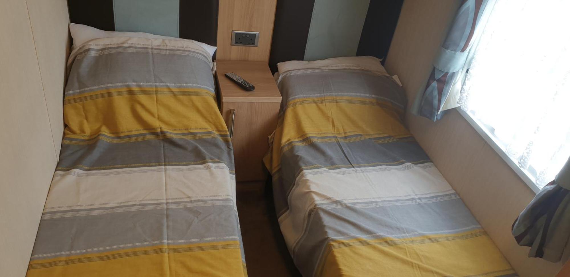 Lakeside Cotswold Holiday Home Cirencester Phòng bức ảnh