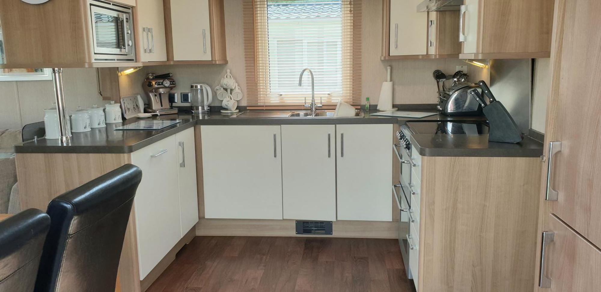 Lakeside Cotswold Holiday Home Cirencester Phòng bức ảnh